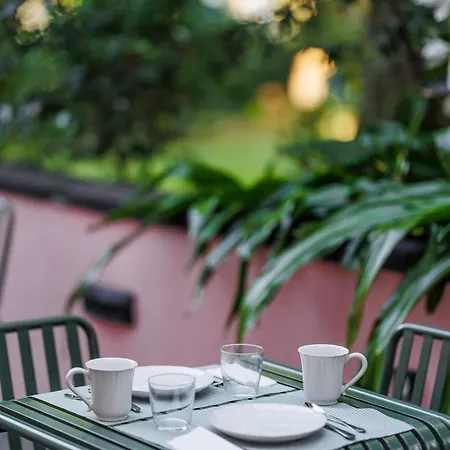 Solar Dos Cantos Botanic House & Garden