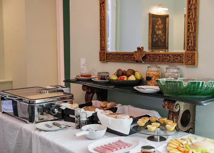 Solar Dos Cantos Botanic House & Garden